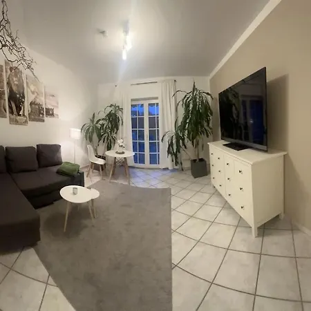 2 Pool U. Sauna Zugang Moeglich * Seth